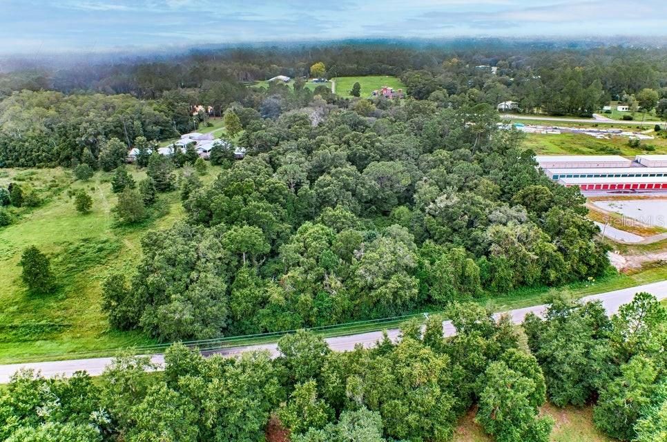 待售: $599,900 (3.73 acres)