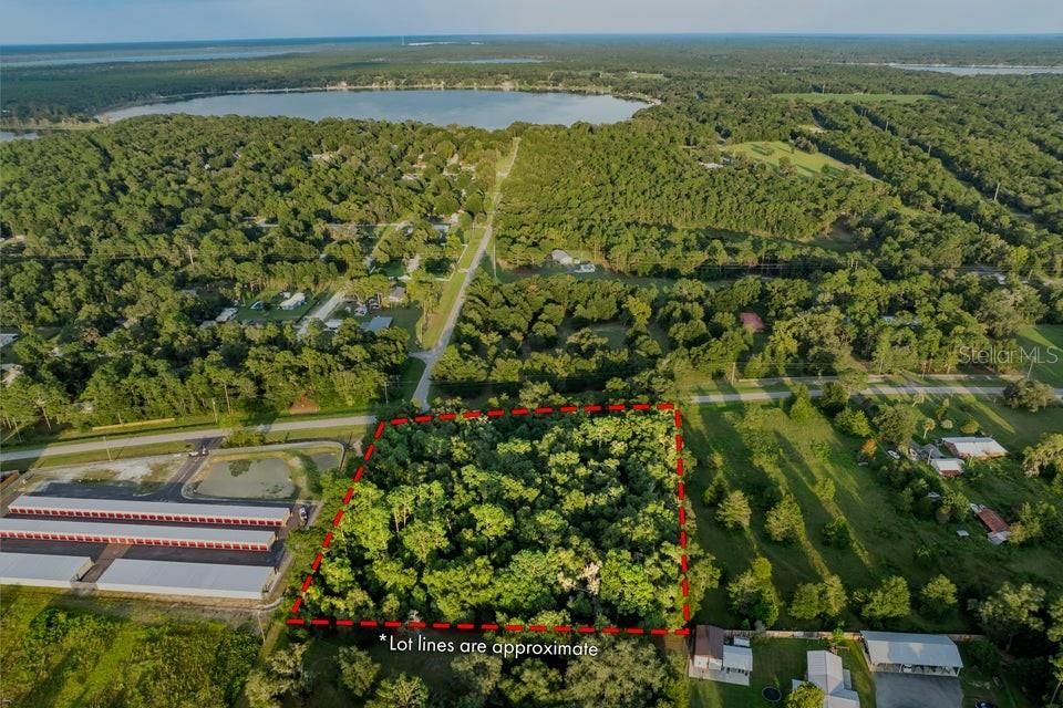 待售: $599,900 (3.73 acres)