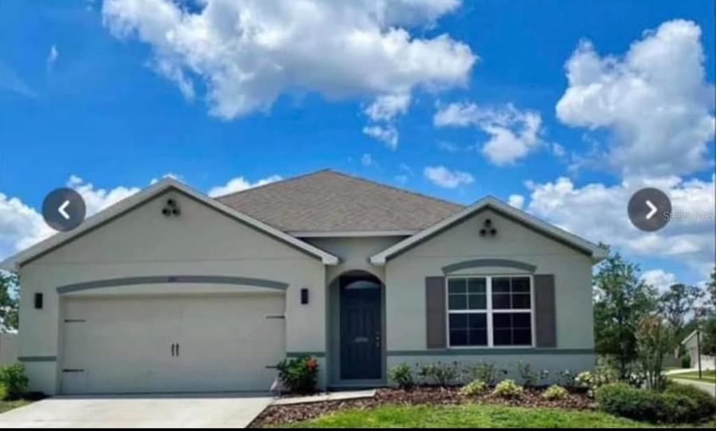 For Sale: $405,000 (4 beds, 2 baths, 1865 Square Feet)