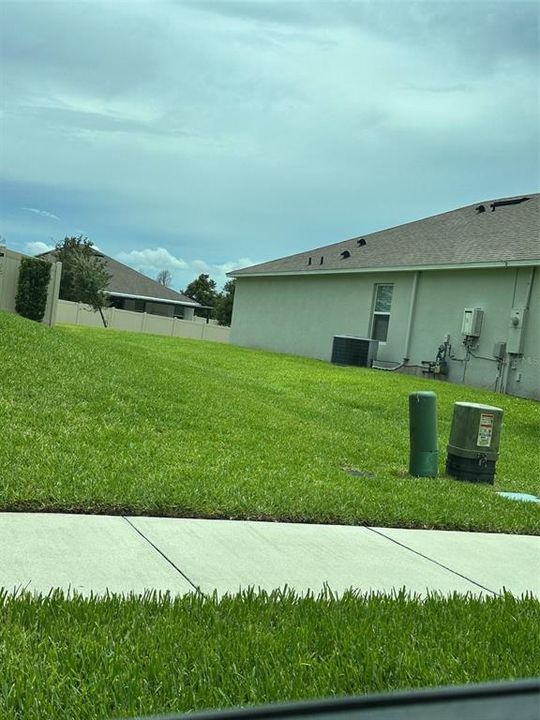 For Sale: $405,000 (4 beds, 2 baths, 1865 Square Feet)