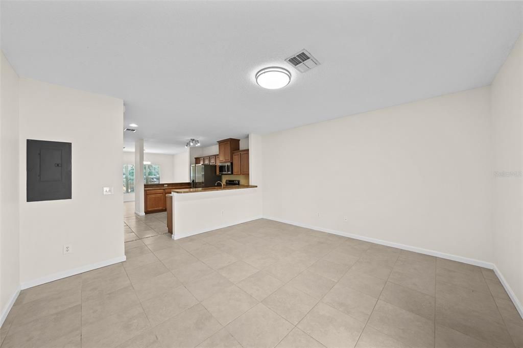 В аренду: $1,995 (3 спален, 2 ванн, 1420 Квадратных фут)