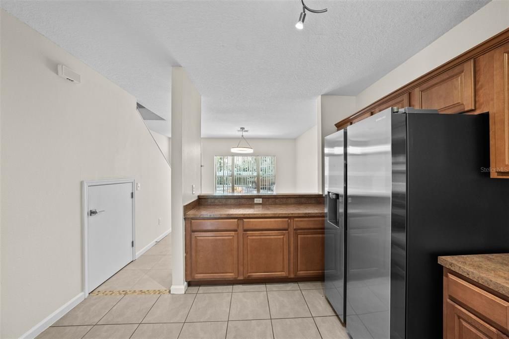 В аренду: $1,995 (3 спален, 2 ванн, 1420 Квадратных фут)