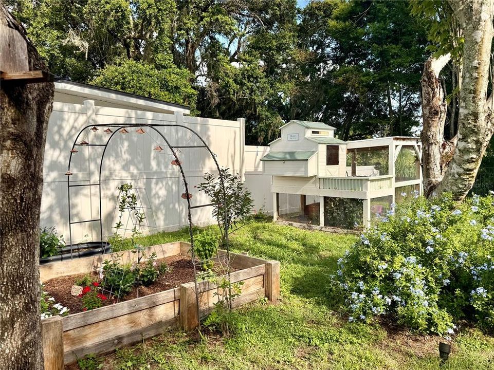 For Sale: $675,999 (3 beds, 2 baths, 2449 Square Feet)