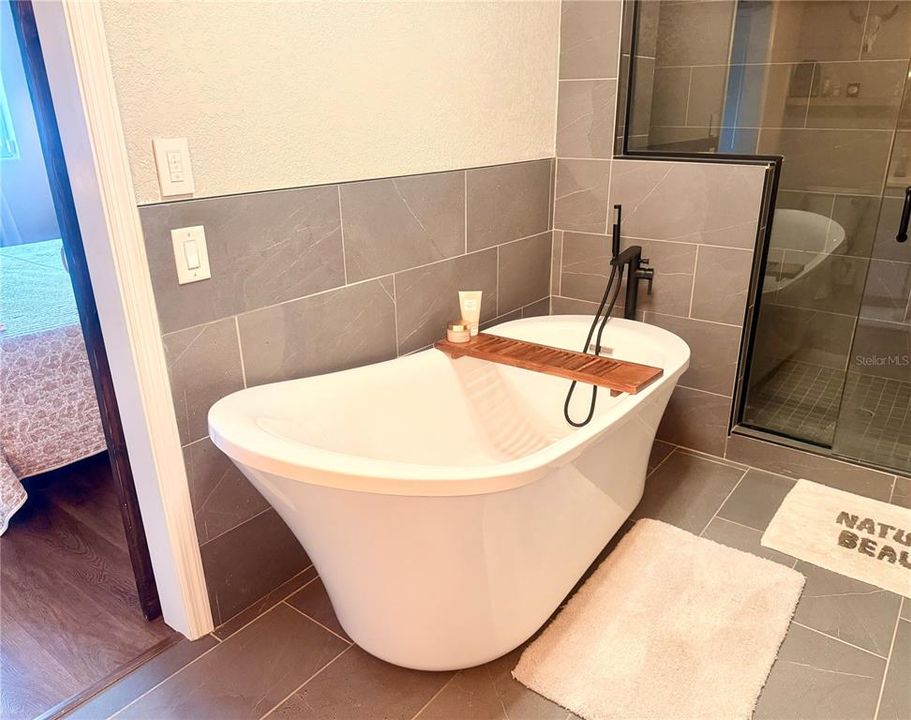 For Sale: $675,999 (3 beds, 2 baths, 2449 Square Feet)