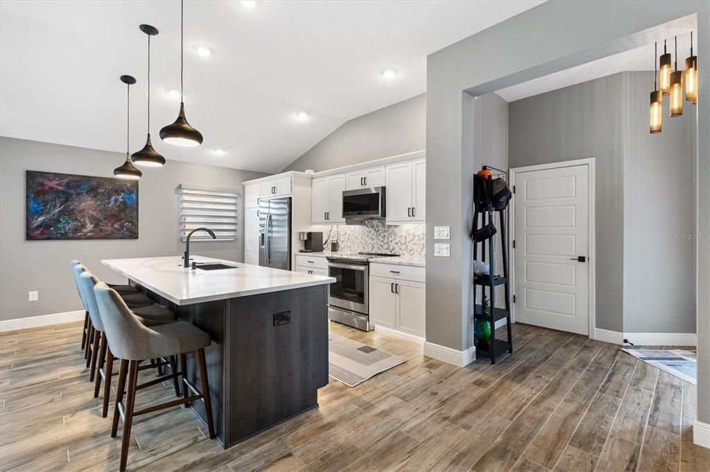 На продажу: $594,500 (3 спален, 2 ванн, 1630 Квадратных фут)