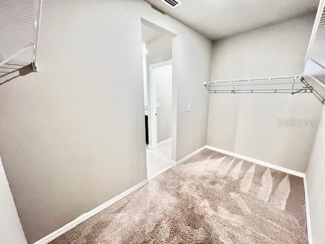 En Renta: $2,350 (3 camas, 2 baños, 1840 Pies cuadrados)