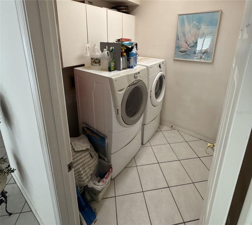 For Sale: $299,999 (2 beds, 2 baths, 1552 Square Feet)