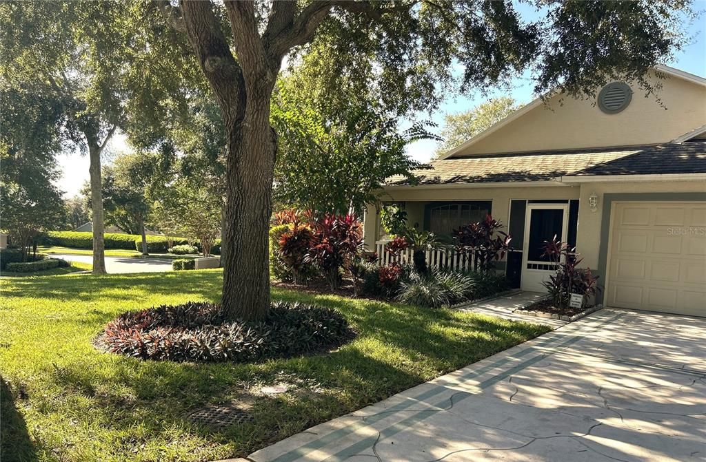 For Sale: $299,999 (2 beds, 2 baths, 1552 Square Feet)