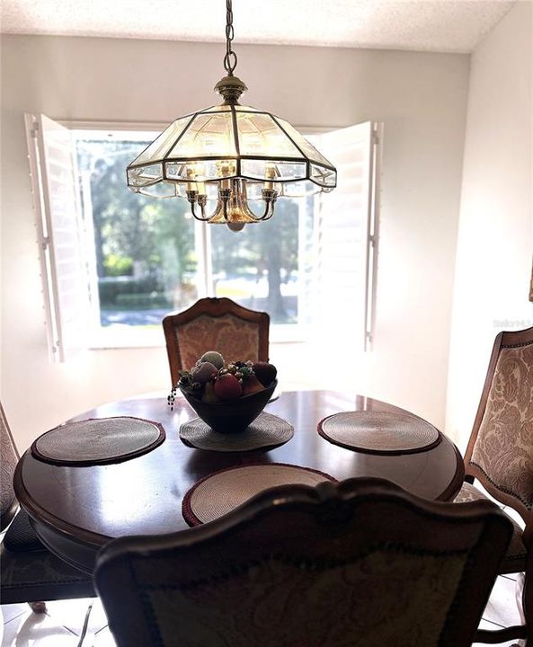 For Sale: $299,999 (2 beds, 2 baths, 1552 Square Feet)