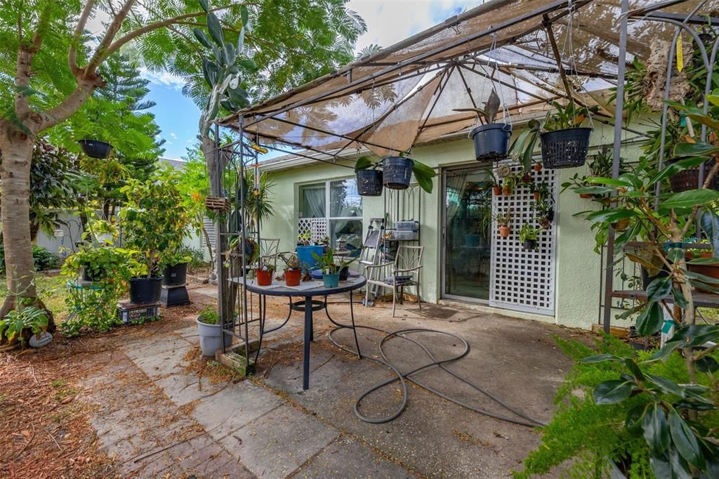 待售: $335,000 (4 贝兹, 2 浴室, 1647 平方英尺)