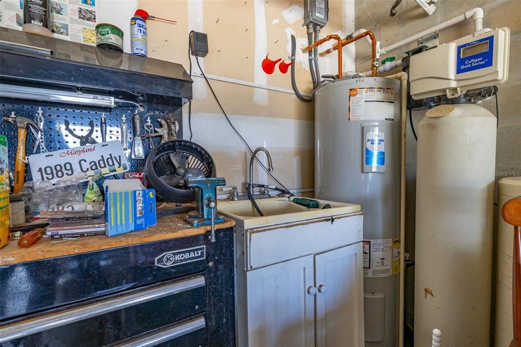 待售: $335,000 (4 贝兹, 2 浴室, 1647 平方英尺)