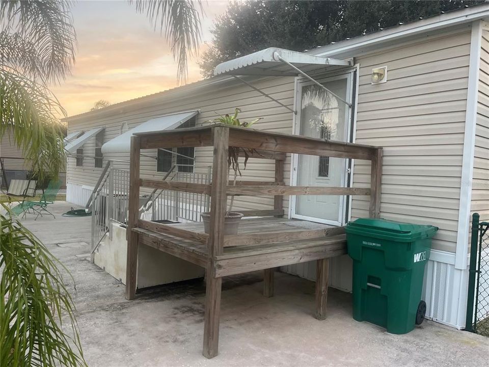 For Sale: $269,000 (2 beds, 2 baths, 1140 Square Feet)