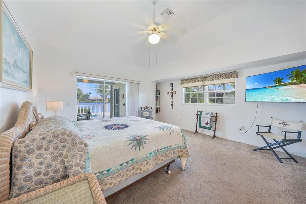 待售: $450,000 (3 贝兹, 2 浴室, 2347 平方英尺)