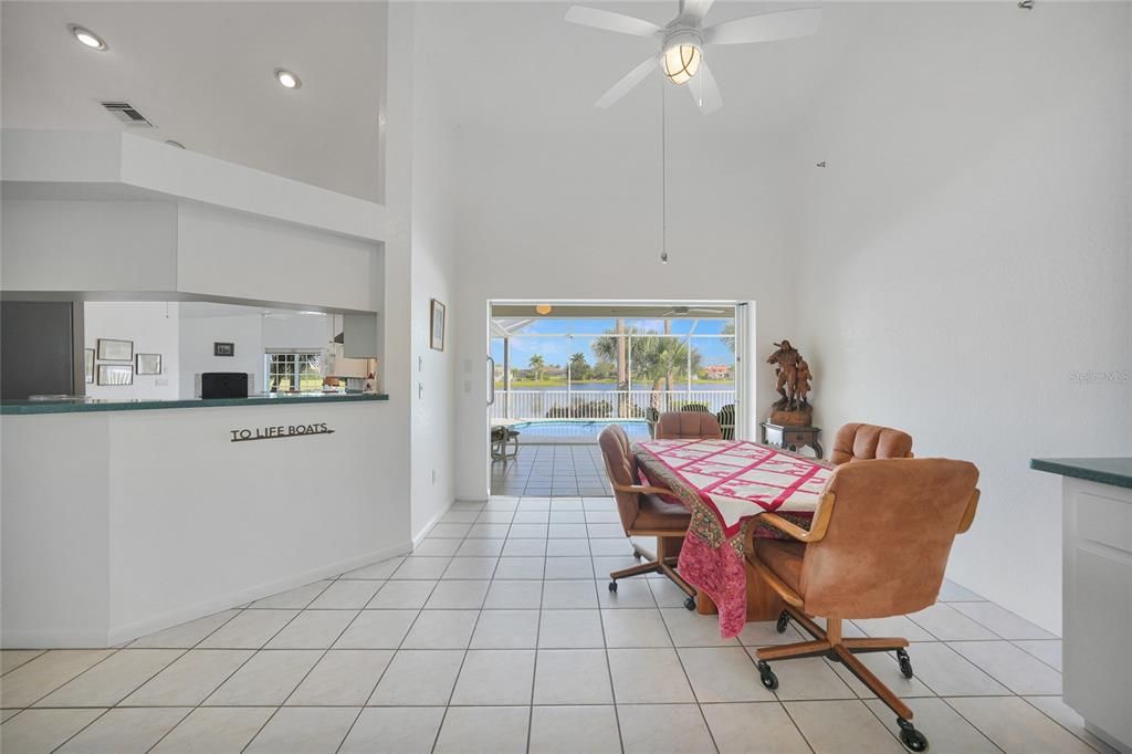 待售: $450,000 (3 贝兹, 2 浴室, 2347 平方英尺)