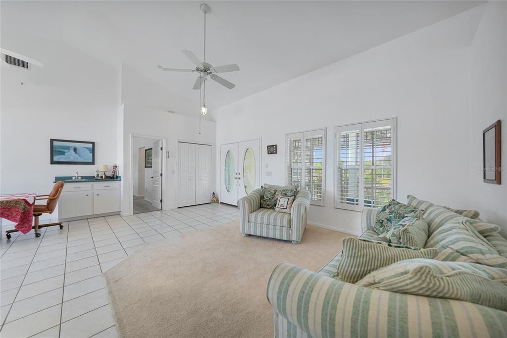 待售: $450,000 (3 贝兹, 2 浴室, 2347 平方英尺)