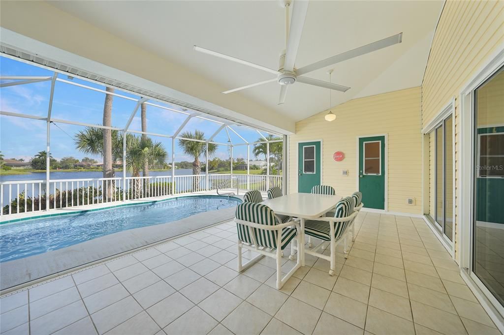 待售: $450,000 (3 贝兹, 2 浴室, 2347 平方英尺)