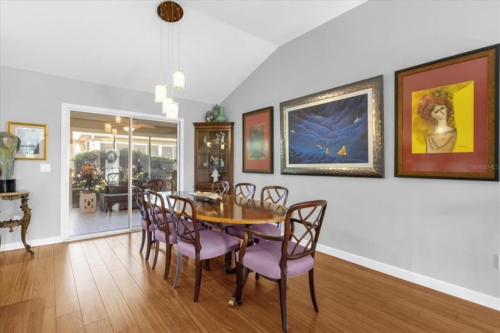 For Sale: $355,000 (3 beds, 2 baths, 1392 Square Feet)