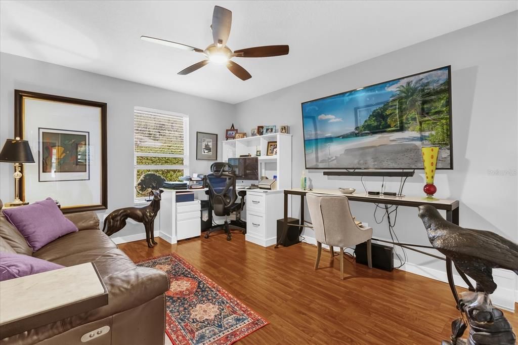 For Sale: $355,000 (3 beds, 2 baths, 1392 Square Feet)