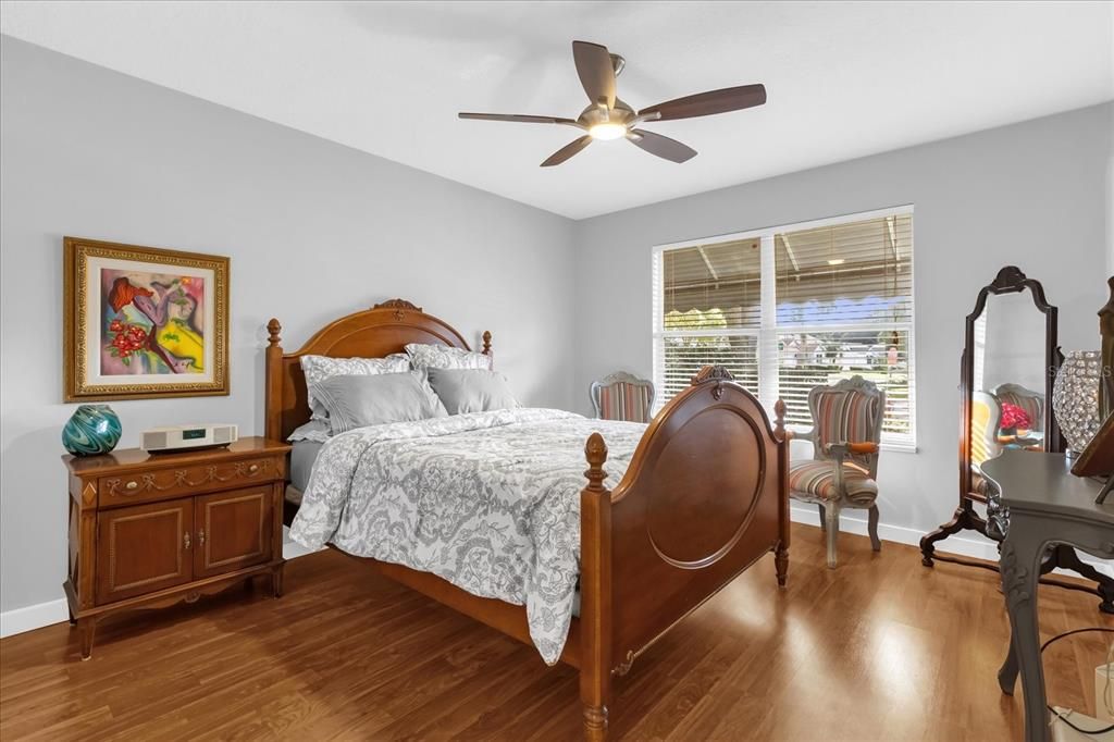 For Sale: $355,000 (3 beds, 2 baths, 1392 Square Feet)