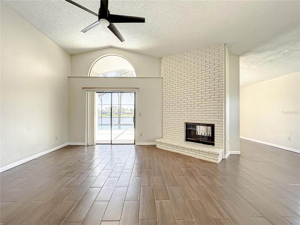 В аренду: $3,000 (3 спален, 2 ванн, 1659 Квадратных фут)