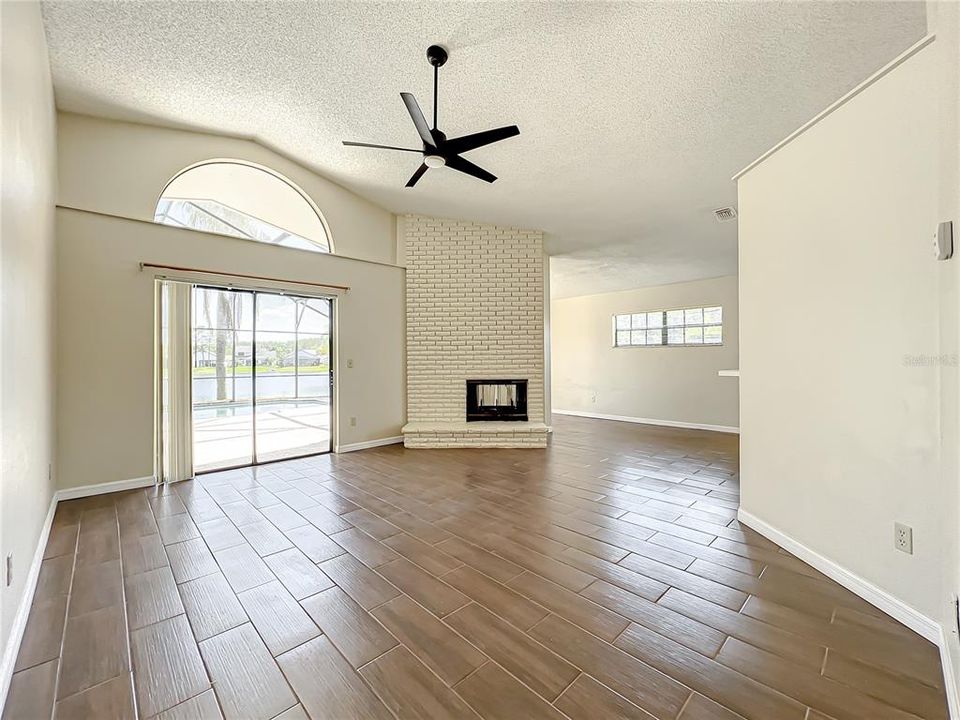 В аренду: $3,000 (3 спален, 2 ванн, 1659 Квадратных фут)