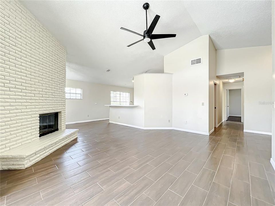 В аренду: $3,000 (3 спален, 2 ванн, 1659 Квадратных фут)