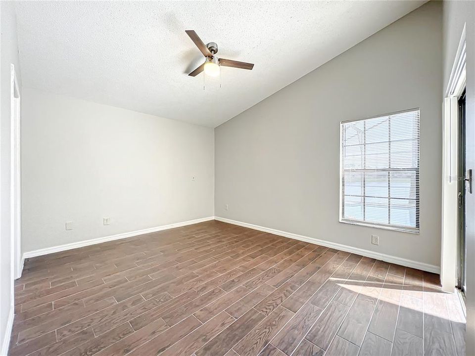 В аренду: $3,000 (3 спален, 2 ванн, 1659 Квадратных фут)