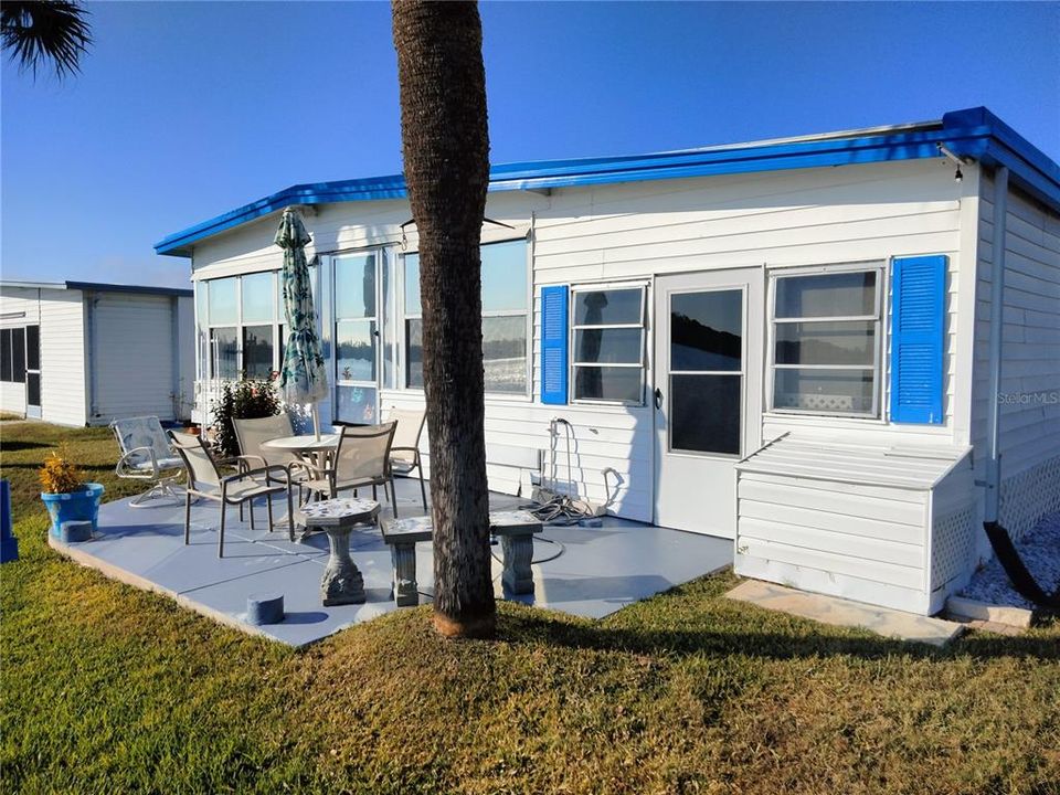 For Sale: $210,000 (2 beds, 2 baths, 1056 Square Feet)