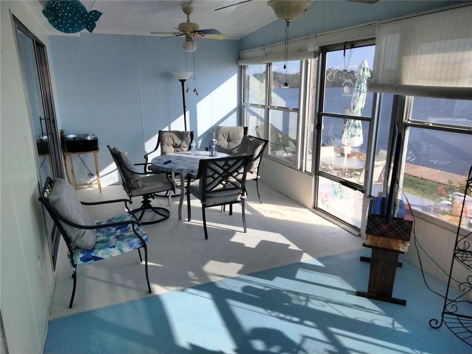 For Sale: $210,000 (2 beds, 2 baths, 1056 Square Feet)