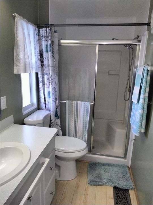 For Sale: $210,000 (2 beds, 2 baths, 1056 Square Feet)