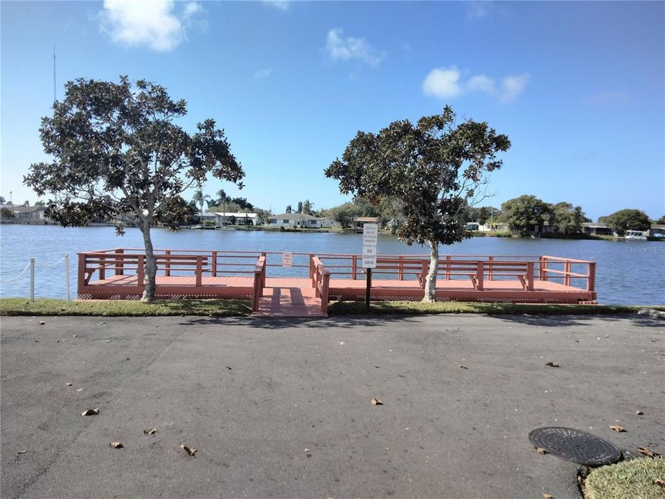 For Sale: $210,000 (2 beds, 2 baths, 1056 Square Feet)