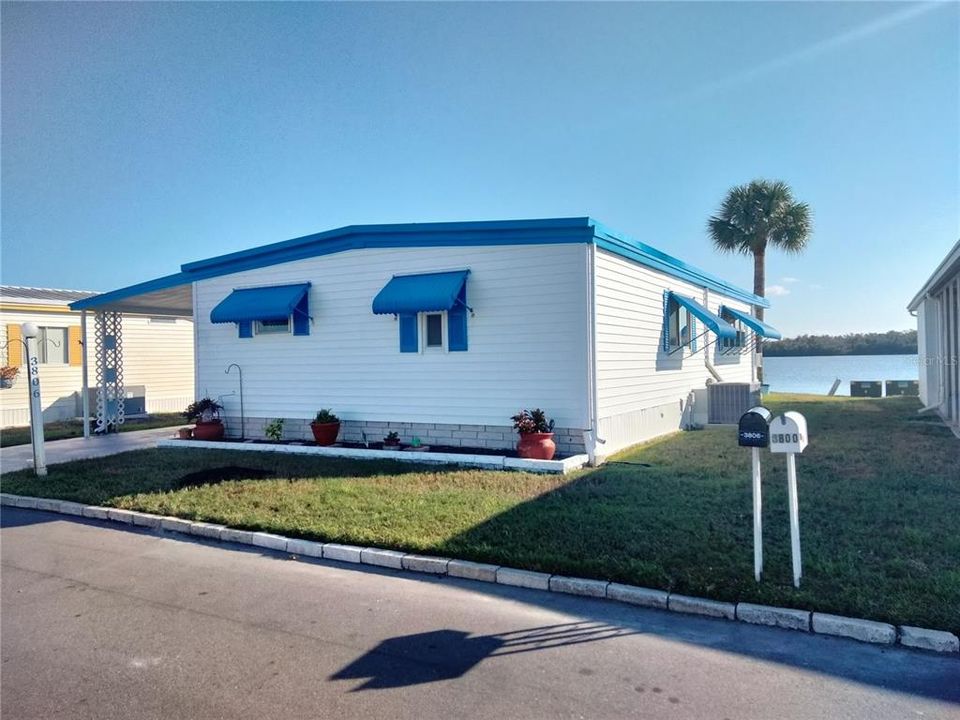 For Sale: $210,000 (2 beds, 2 baths, 1056 Square Feet)