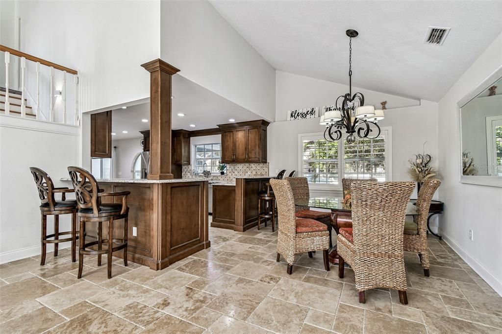 En Venta: $844,500 (4 camas, 3 baños, 2762 Pies cuadrados)