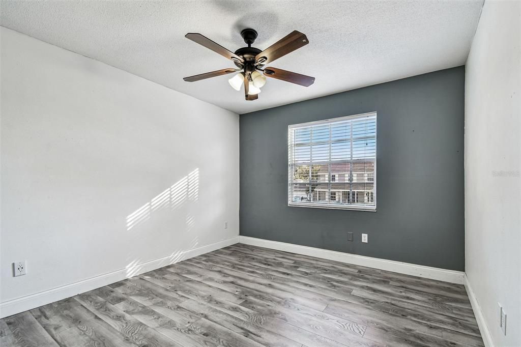 En Venta: $844,500 (4 camas, 3 baños, 2762 Pies cuadrados)