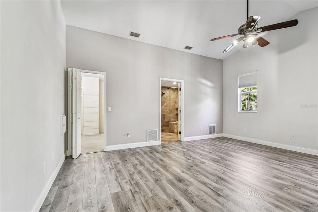 En Venta: $844,500 (4 camas, 3 baños, 2762 Pies cuadrados)