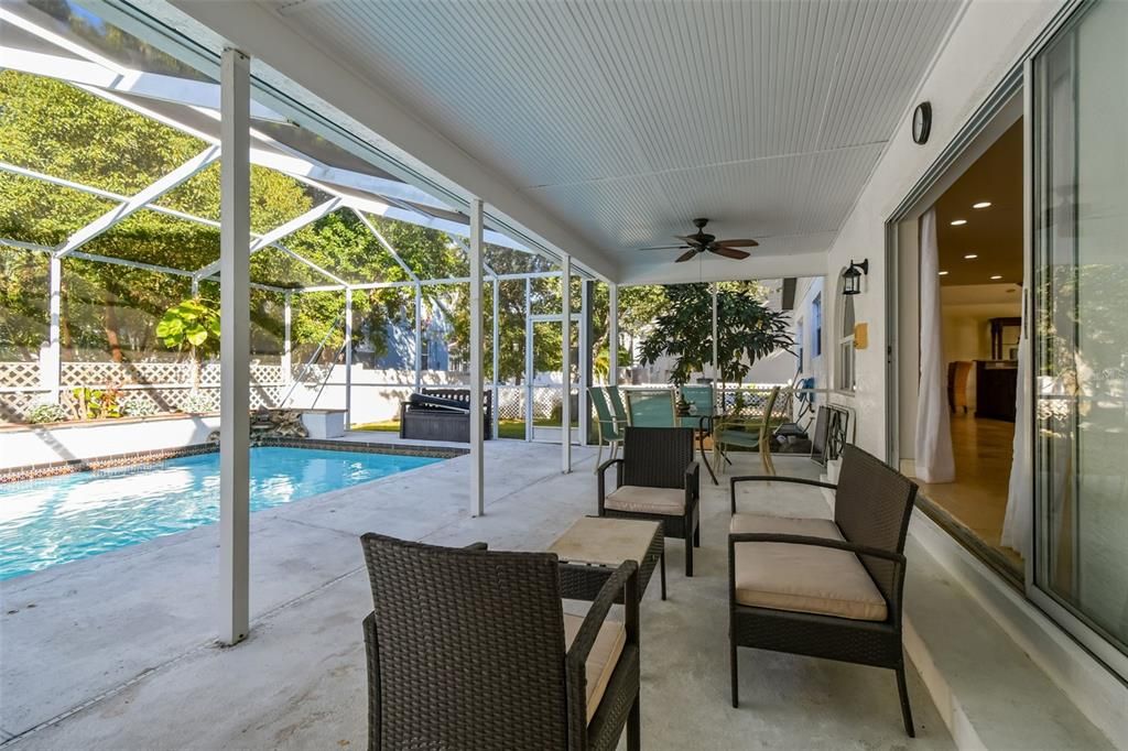 En Venta: $844,500 (4 camas, 3 baños, 2762 Pies cuadrados)