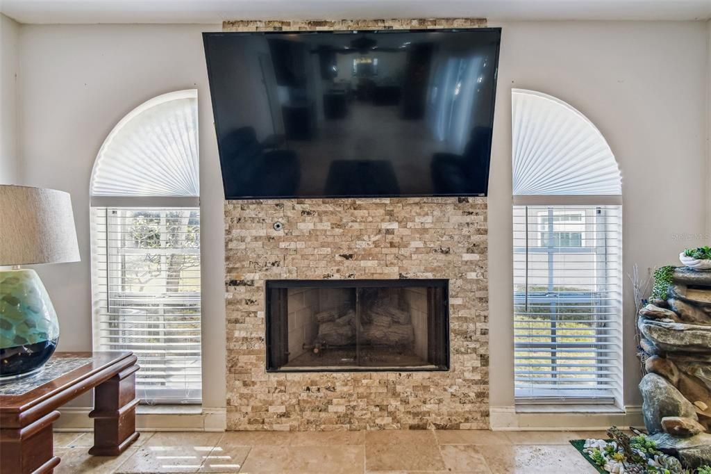 En Venta: $844,500 (4 camas, 3 baños, 2762 Pies cuadrados)