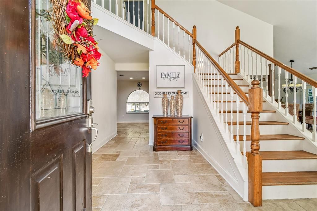 En Venta: $844,500 (4 camas, 3 baños, 2762 Pies cuadrados)