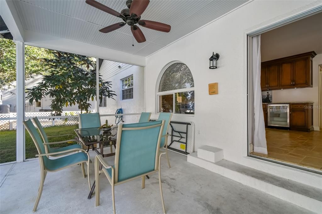 En Venta: $844,500 (4 camas, 3 baños, 2762 Pies cuadrados)