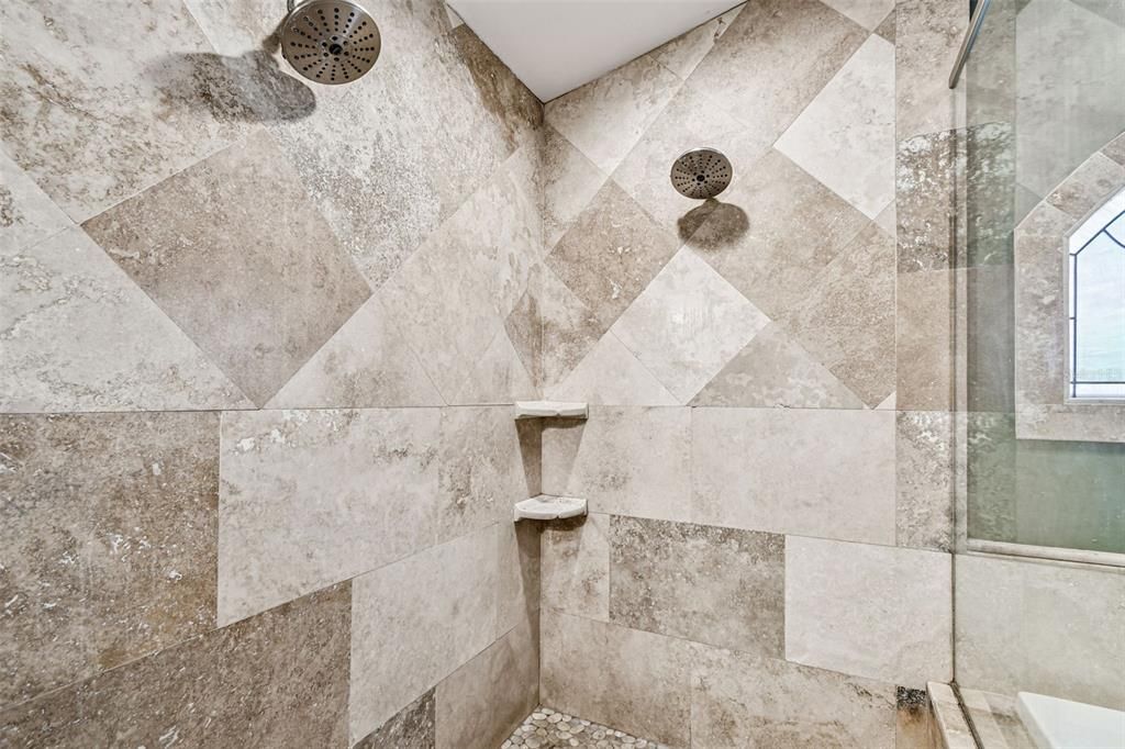 En Venta: $844,500 (4 camas, 3 baños, 2762 Pies cuadrados)