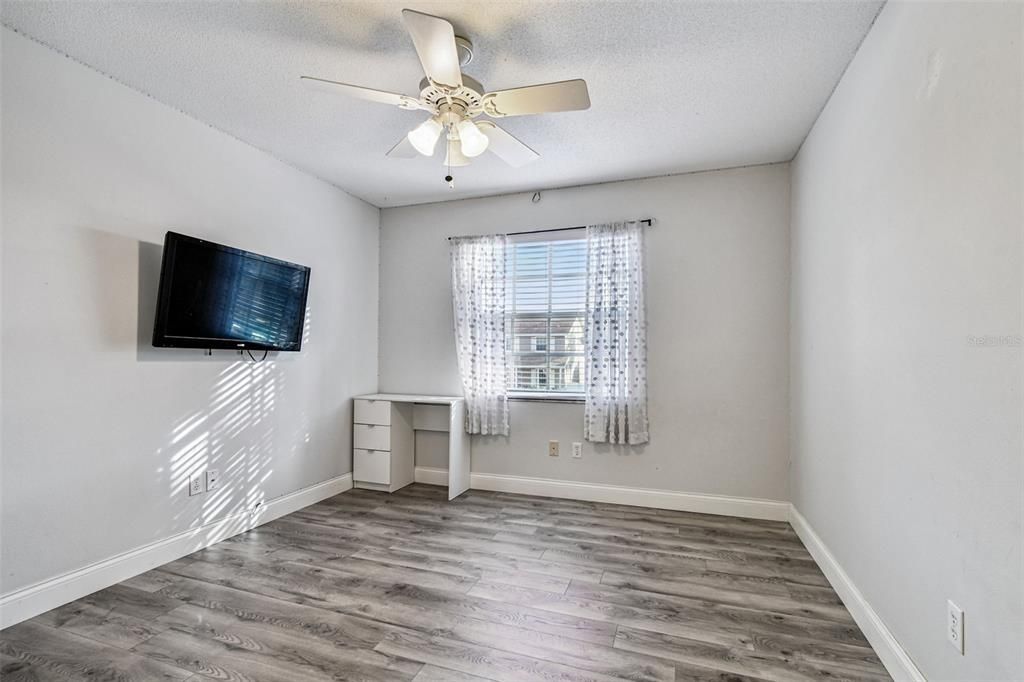 En Venta: $844,500 (4 camas, 3 baños, 2762 Pies cuadrados)