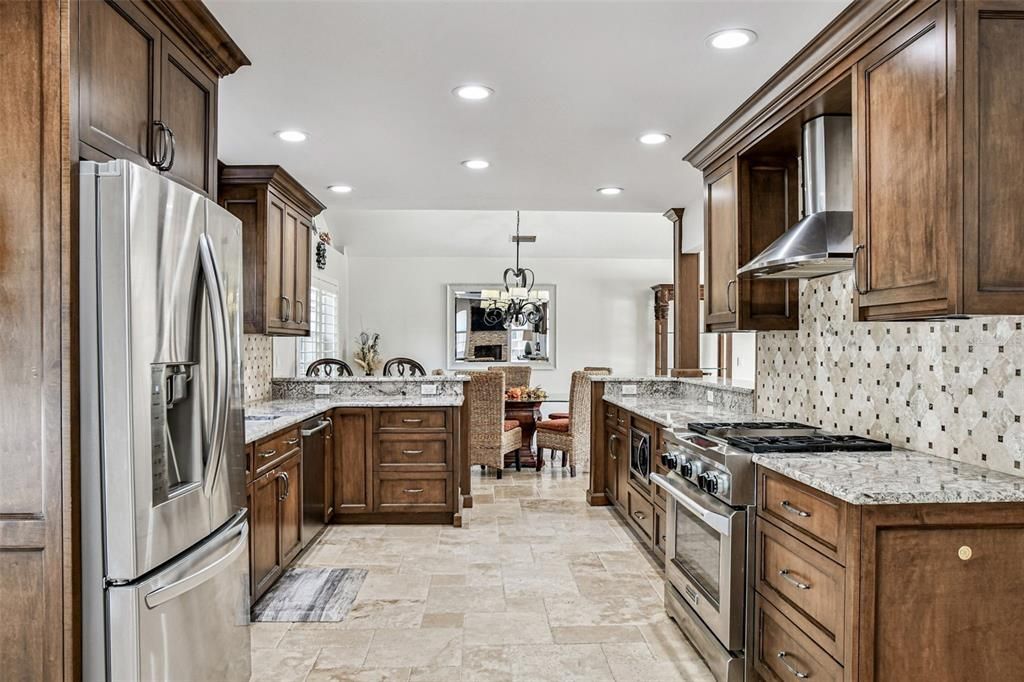 En Venta: $844,500 (4 camas, 3 baños, 2762 Pies cuadrados)