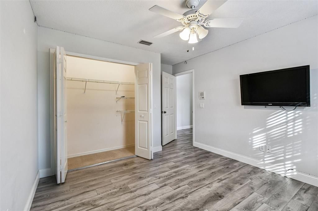 En Venta: $844,500 (4 camas, 3 baños, 2762 Pies cuadrados)