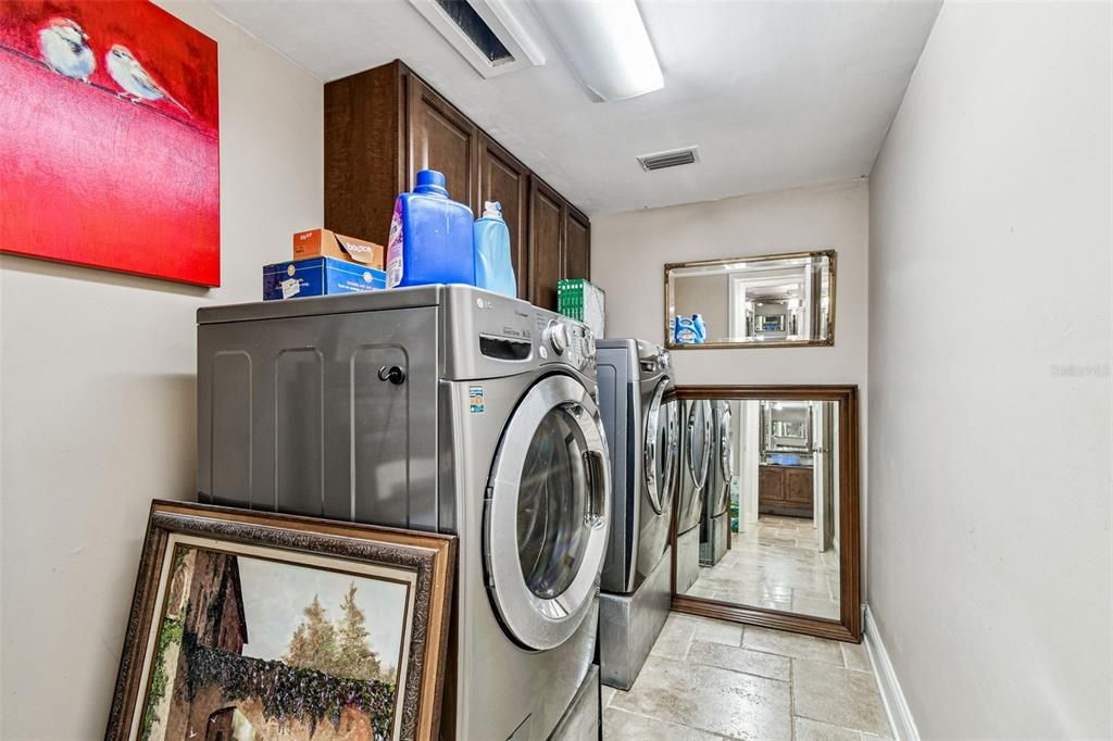 En Venta: $844,500 (4 camas, 3 baños, 2762 Pies cuadrados)