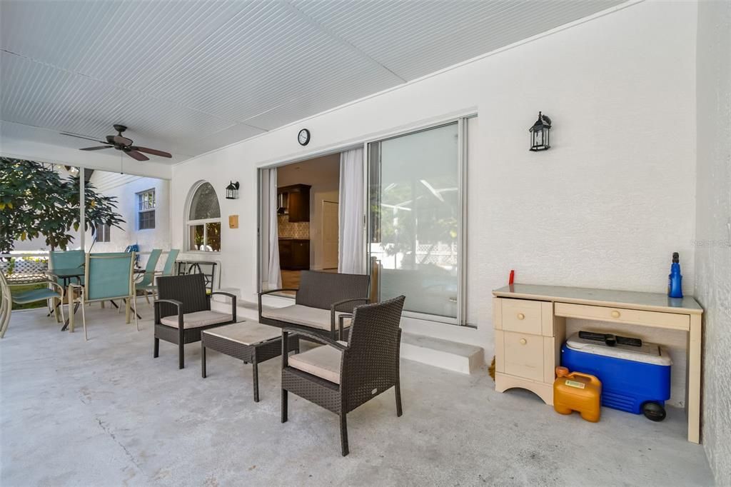 En Venta: $844,500 (4 camas, 3 baños, 2762 Pies cuadrados)