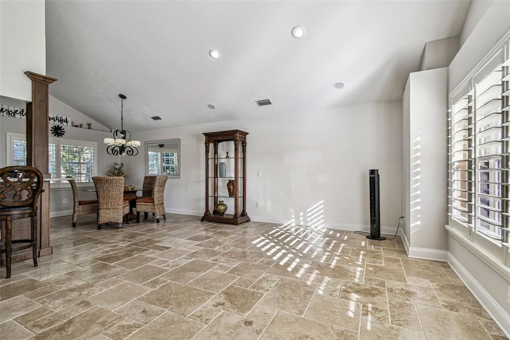 En Venta: $844,500 (4 camas, 3 baños, 2762 Pies cuadrados)