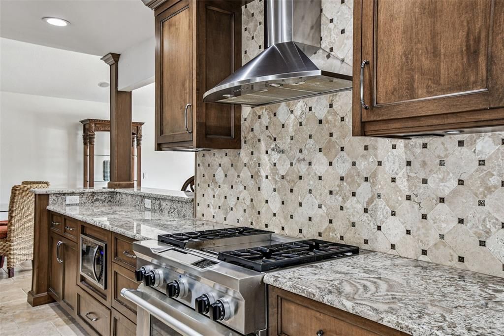 En Venta: $844,500 (4 camas, 3 baños, 2762 Pies cuadrados)