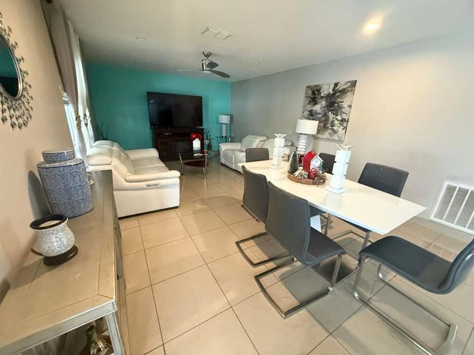 На продажу: $359,000 (5 спален, 2 ванн, 2797 Квадратных фут)