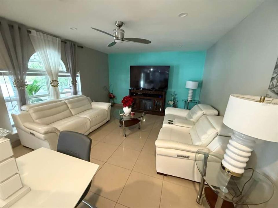 На продажу: $359,000 (5 спален, 2 ванн, 2797 Квадратных фут)