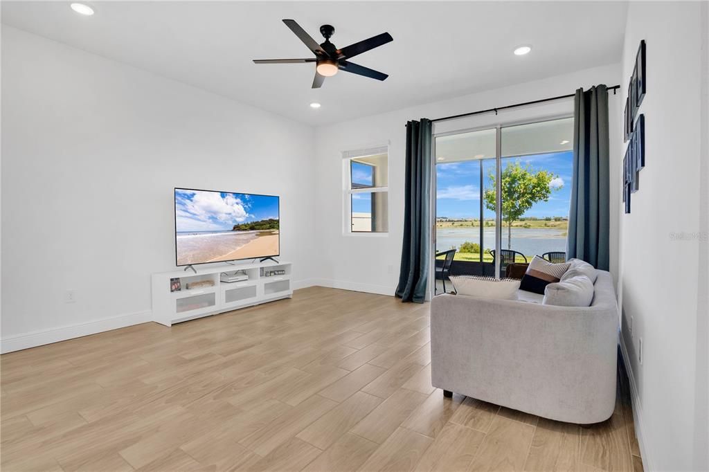 出租: $2,650 (3 贝兹, 3 浴室, 1890 平方英尺)